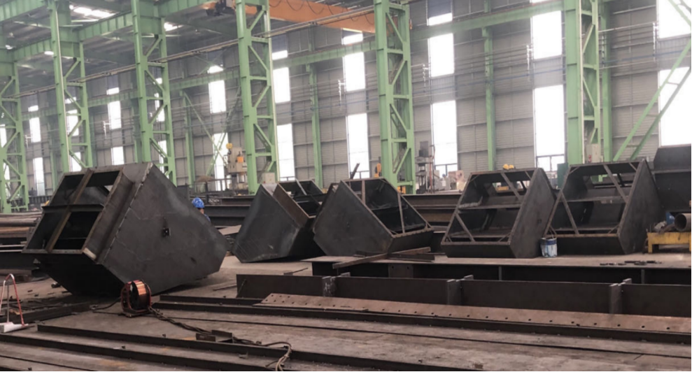 法国破碎站卸料斗项目