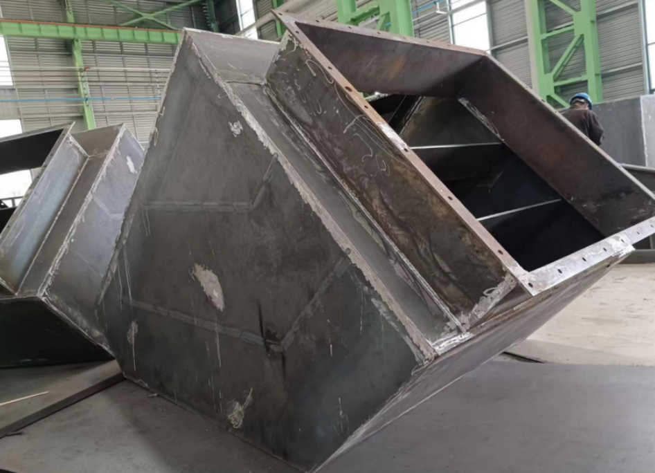 法国破碎站卸料斗项目