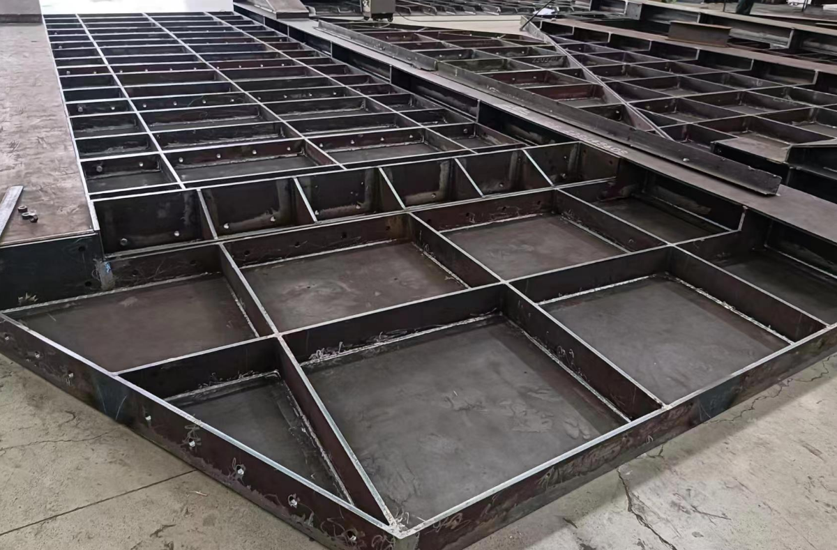 法国破碎站卸料斗项目